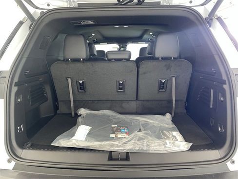 New 2026 Chevrolet Traverse LT w/ Sun and Wheel Package image 15
