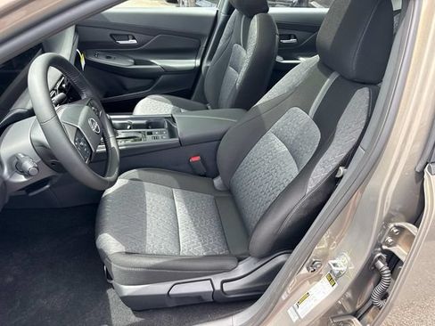 New 2026 Nissan Sentra SV w/ SV Convenience Package FWD image 24