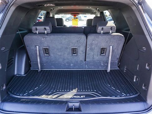 Used 2023 Chevrolet Traverse LT image 24