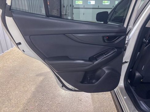 Used 2019 Subaru Crosstrek 2.0i Premium w/ Eyesight System image 23