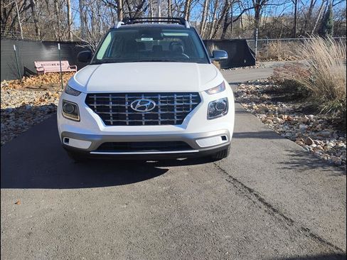 New 2026 Hyundai Venue SEL image 1