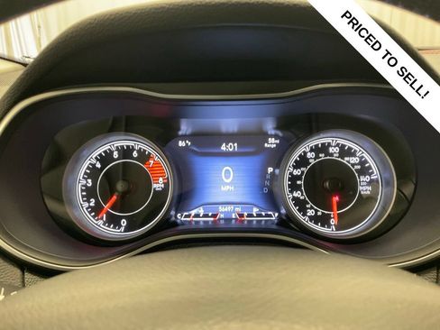 Used 2021 Jeep Cherokee Trailhawk AWD/4WD image 2