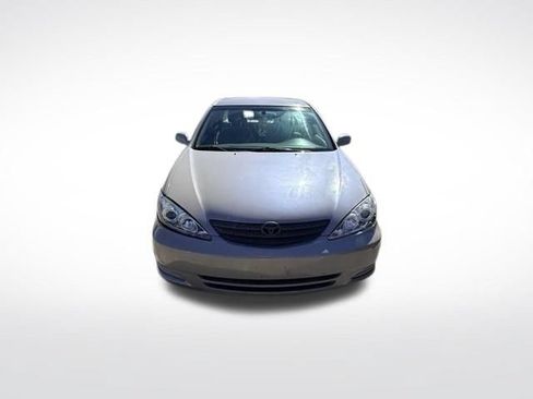 Used 2002 Toyota Camry LE FWD image 2