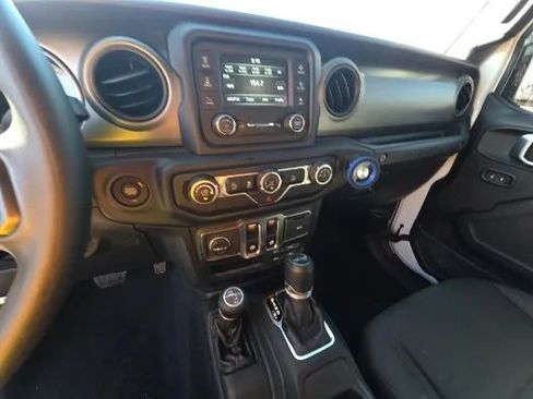 Used 2019 Jeep Wrangler Sport AWD/4WD image 11