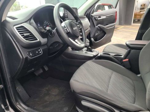 Used 2023 Kia Seltos LX AWD/4WD image 13