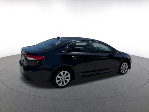Used 2025 Toyota Corolla LE FWD image 12