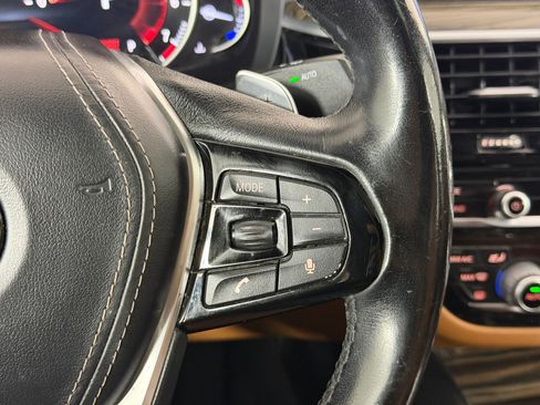 Used 2018 BMW 530i RWD image 25