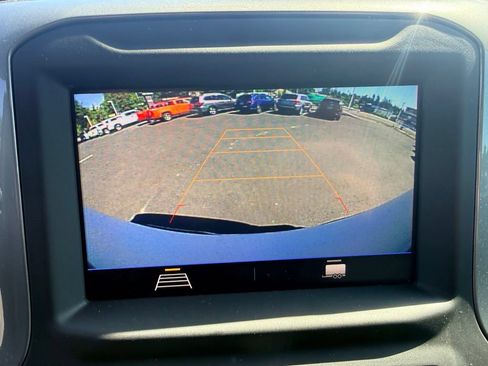 Used 2022 Chevrolet Silverado 1500 Custom AWD/4WD image 26