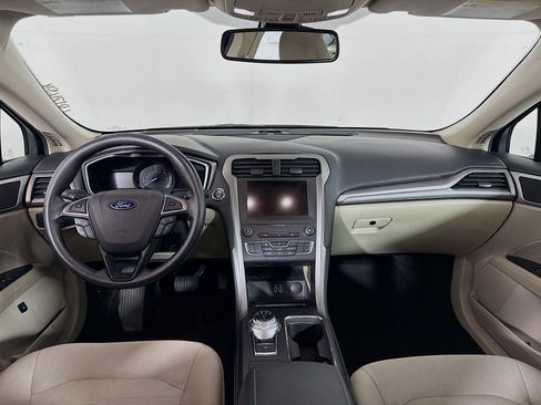 Used 2020 Ford Fusion SE image 23