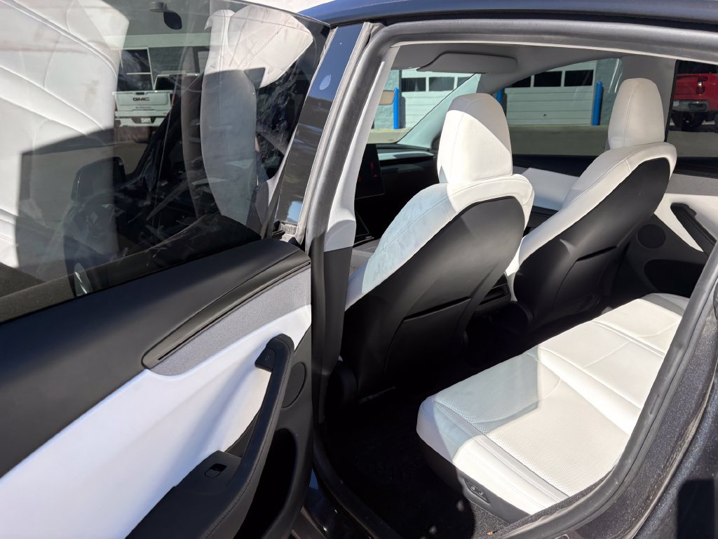 Used 2026 Tesla Model Y Long Range AWD/4WD image 25