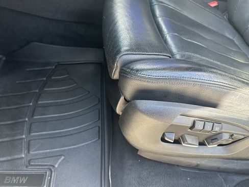 Used 2015 BMW X6 xDrive50i w/ Executive Package image 24