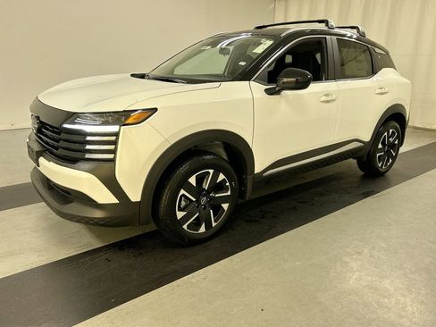 New 2026 Nissan Kicks SV w/ SV Premium Package image 4