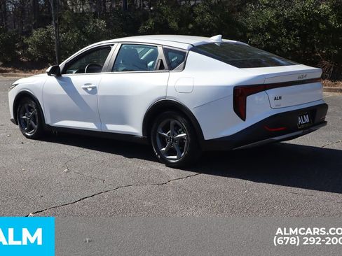 Used 2025 Kia K4 LXS image 9