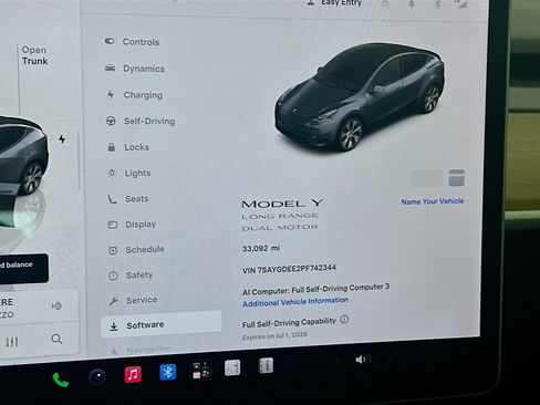 Used 2023 Tesla Model Y Long Range AWD/4WD image 17