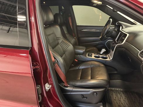 Used 2018 Jeep Grand Cherokee Trackhawk AWD/4WD image 45