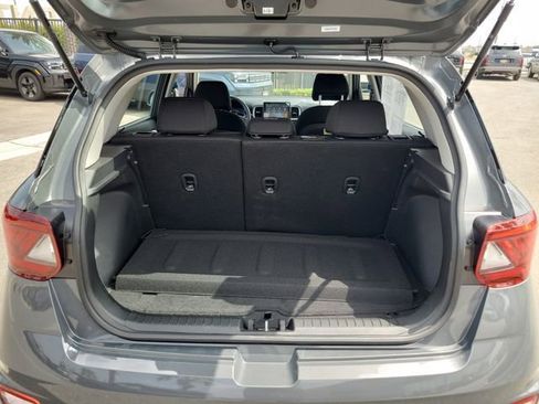 Certified 2026 Hyundai Venue SE FWD image 22