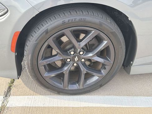 Used 2019 Dodge Charger R/T w/ Blacktop Package RWD image 5