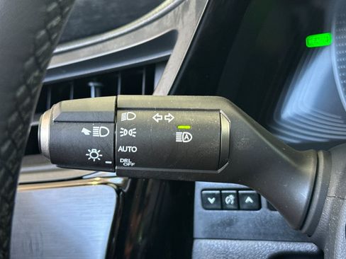 Used 2024 Lexus ES 300h w/ Premium Package FWD image 31