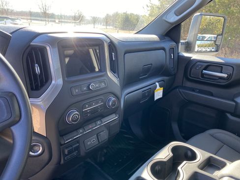 New 2025 Chevrolet Silverado 2500 W/T AWD/4WD image 20