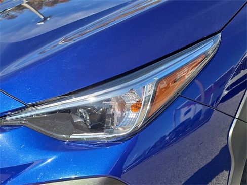 Used 2024 Subaru Crosstrek 2.0i Premium image 9