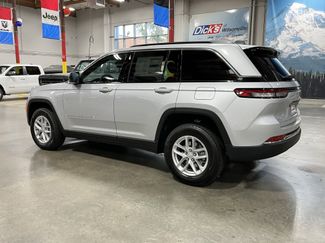 Certified 2025 Jeep Grand Cherokee Laredo X w/ Luxury Tech Group I video 3