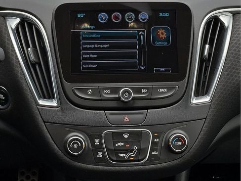 Used 2016 Chevrolet Malibu LT FWD image 11