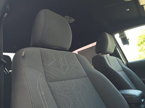 Used 2019 Toyota Tacoma TRD Sport AWD/4WD image 16