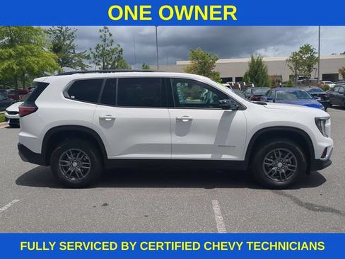 Used 2025 GMC Acadia Elevation FWD image 4