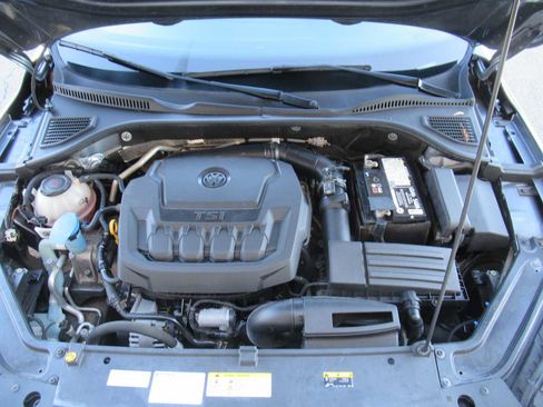 Used 2021 Volkswagen Passat 2.0T SE image 11