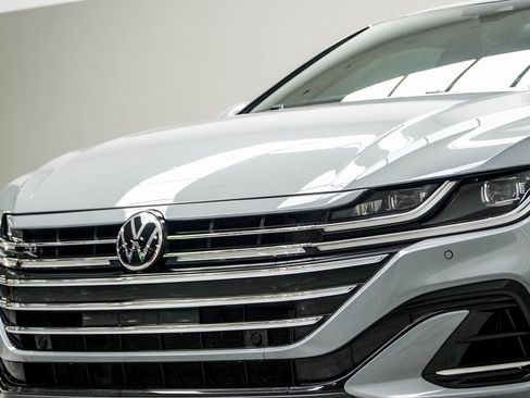 Used 2023 Volkswagen Arteon SEL image 2