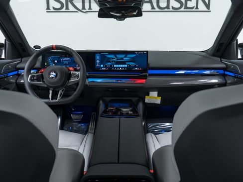 Used 2026 BMW M5 w/ Carbon Package image 16