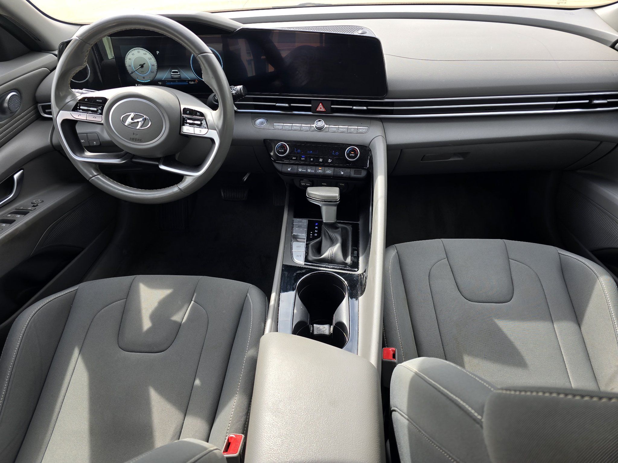 Used 2023 Hyundai Elantra SEL w/ Convenience Package FWD image 26
