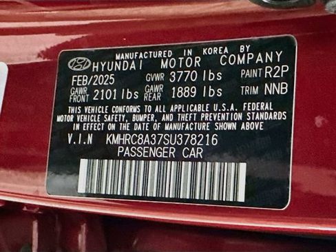 Used 2025 Hyundai Venue Limited FWD image 25