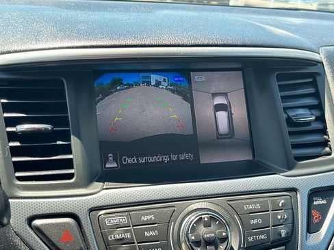 Used 2018 Nissan Pathfinder SL w/ Midnight Edition Package AWD/4WD image 24
