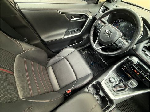 Used 2021 Toyota RAV4 XSE w/ Premium Package image 7