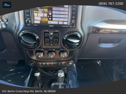 Used 2014 Jeep Wrangler Unlimited Sahara AWD/4WD image 21