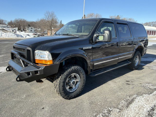 Used 2002 Ford Excursion Limited AWD/4WD image 1