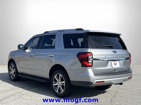 Used 2024 Ford Expedition Limited image 2