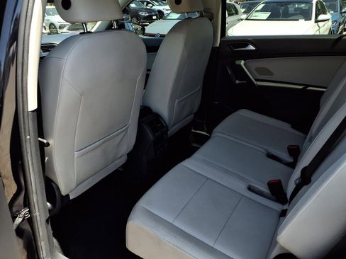 Used 2019 Volkswagen Tiguan SE FWD image 18