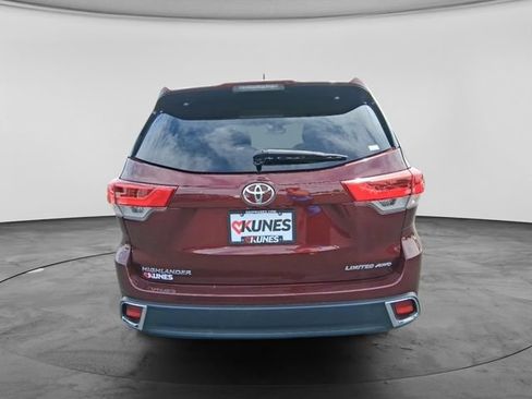 Used 2017 Toyota Highlander Limited AWD/4WD image 7