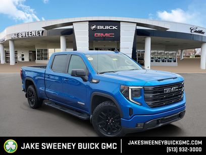 Used 2022 GMC Sierra 1500 Elevation w/ LPO, Elevation Black Package