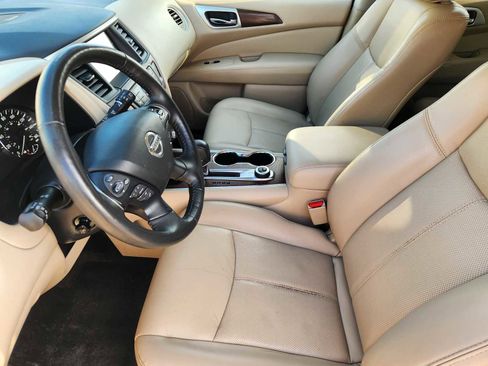 Used 2020 Nissan Pathfinder Platinum image 13
