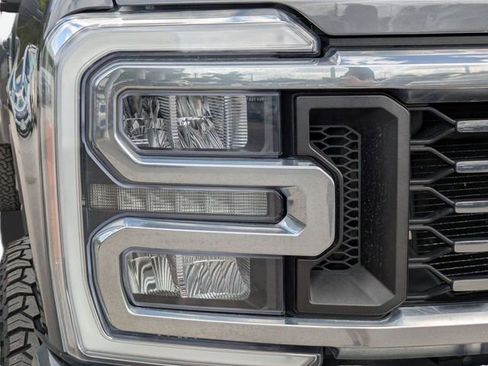 Used 2023 Ford F350 Lariat w/ Lariat Ultimate Package image 10