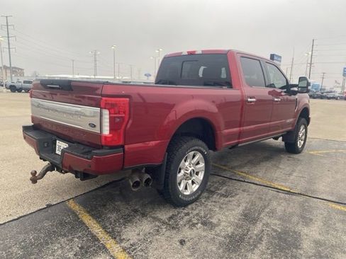 Used 2017 Ford F250 Platinum w/ Platinum Ultimate Package image 4