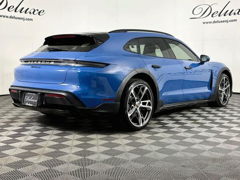 Used 2022 Porsche Taycan 4 Cross Turismo w/ Premium Package AWD/4WD image 6