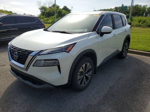 Certified 2023 Nissan Rogue SV FWD image 4