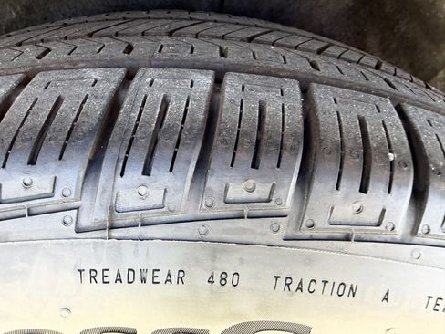 New 2026 Cadillac Optiq Luxury 2 image 30