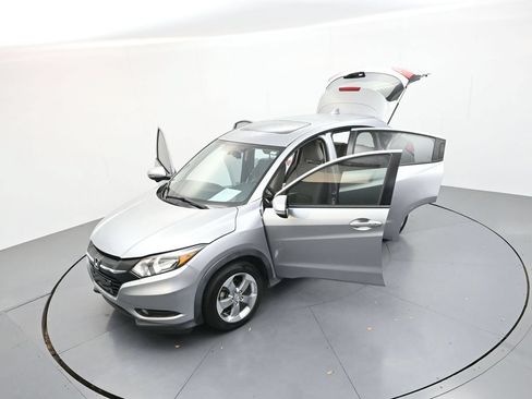 Used 2017 Honda HR-V EX image 34