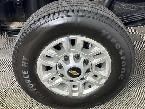 Used 2025 Chevrolet Silverado 2500 LT w/ Convenience Package AWD/4WD image 34