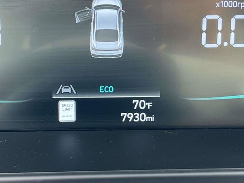 Certified 2025 Hyundai Elantra Hybrid FWD image 26